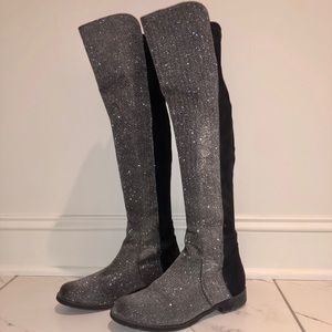 Ungillean Silver & Black Boots